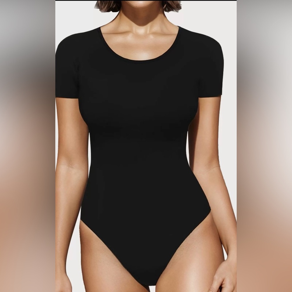 Round Neck Short Sleeve Bodysuit